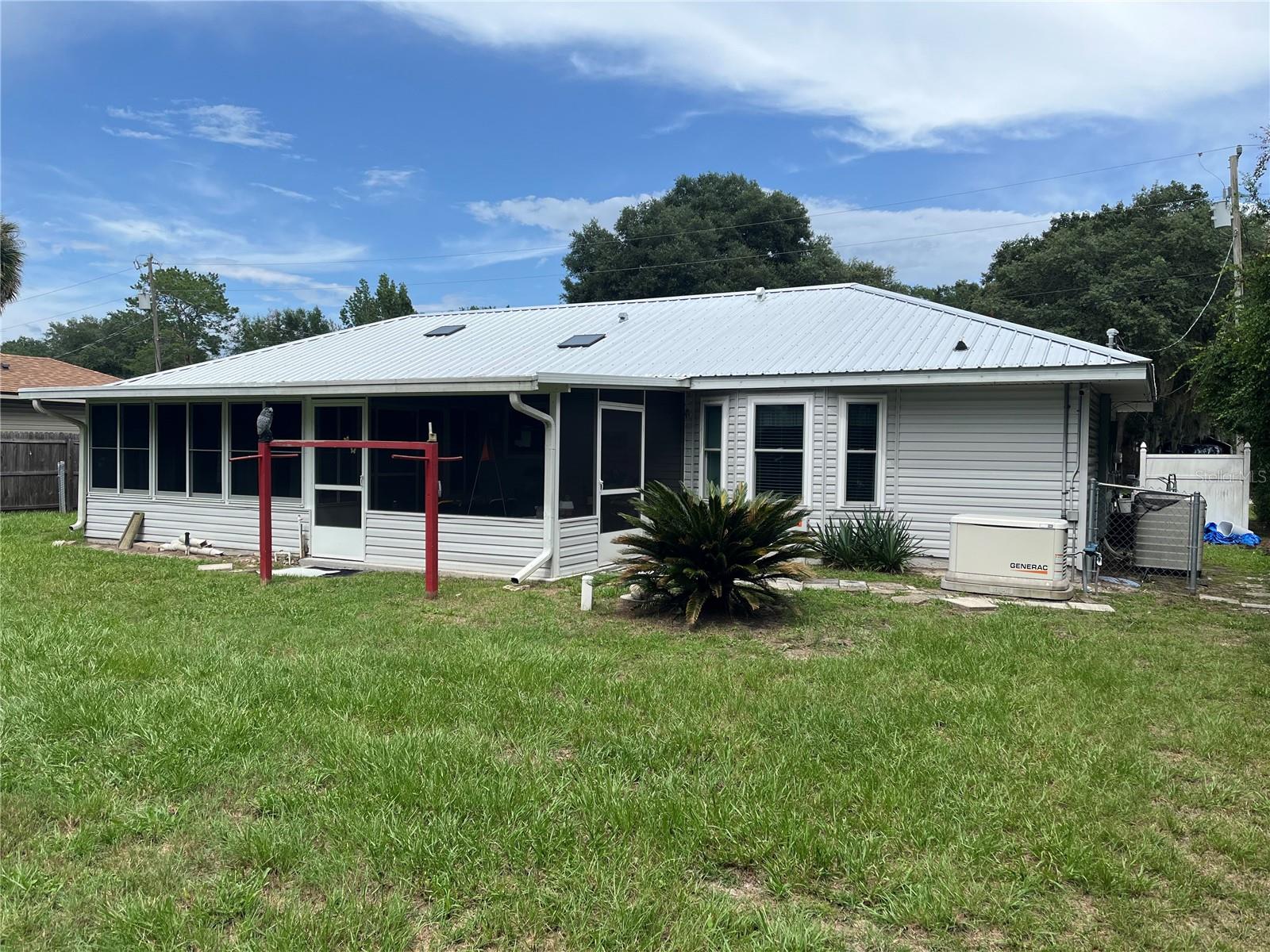 2nd image of 2392 Se 175th Terrace Rd, Silver Springs, FL 34488 | MLS# OM728789