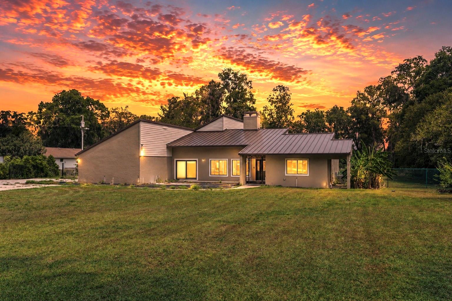 1st image of 3261 Se 41st Pl, Ocala, FL 34480 | MLS# OM728800