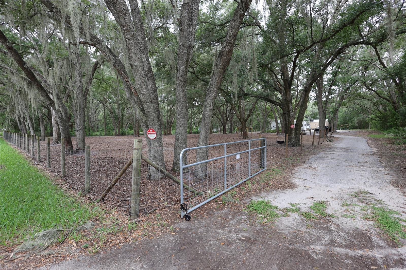 Homes for sale in Weirsdale, FL | 17120 Se 130th Ave Ave, Weirsdale, FL 32195 | MLS# OM728803