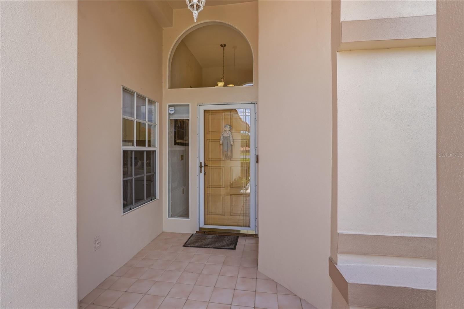 3rd image of 1063 Dartford Dr, Tarpon Springs, FL 34688 | MLS# W7887804