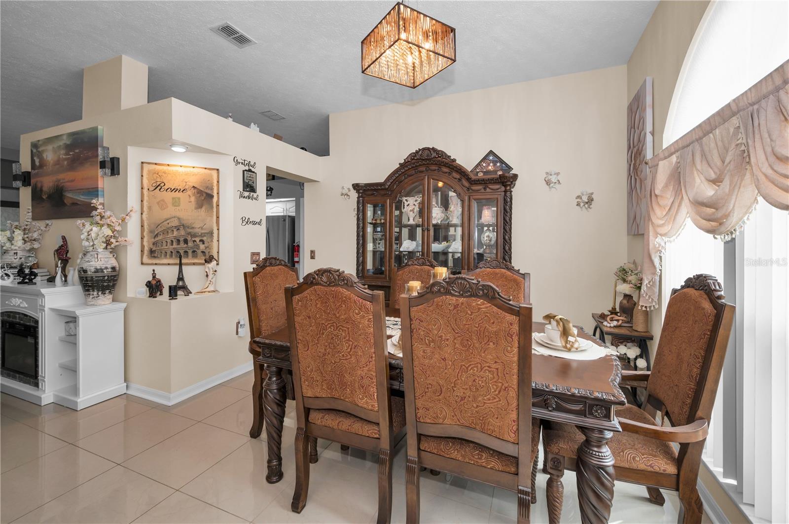 5th image of 7951 Roundelay Dr, New Port Richey, FL 34654 | MLS# W7887805