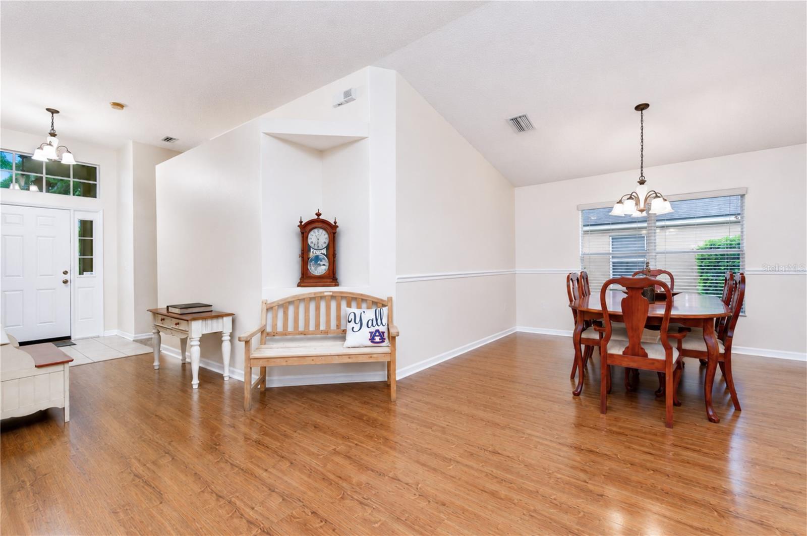 4th image of 6209 Gannetdale Dr, Lithia, FL 33547 | MLS# TB8530807