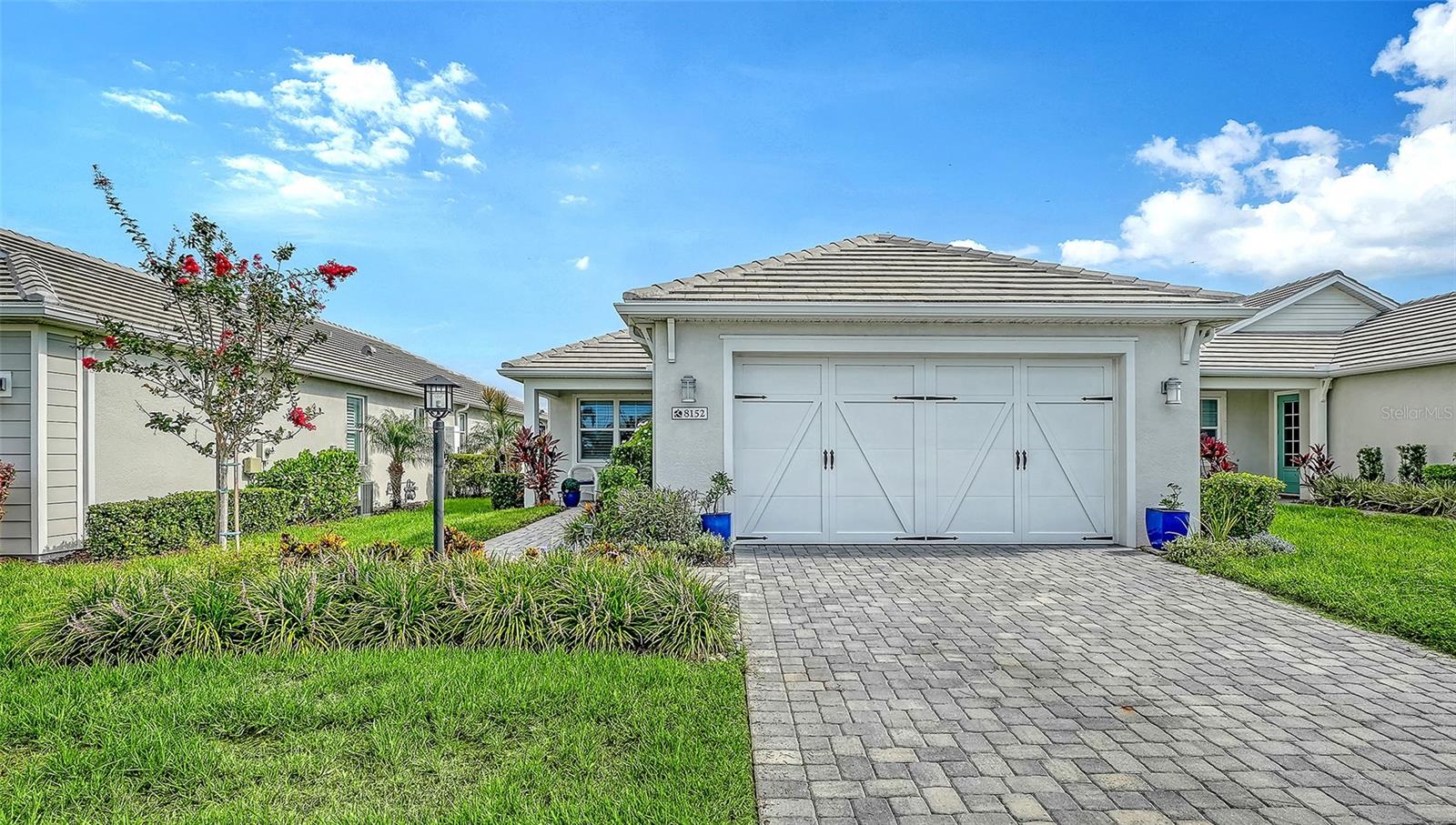 1st image of 8152 Sternway Rd, Sarasota, FL 34240 | MLS# A4700508