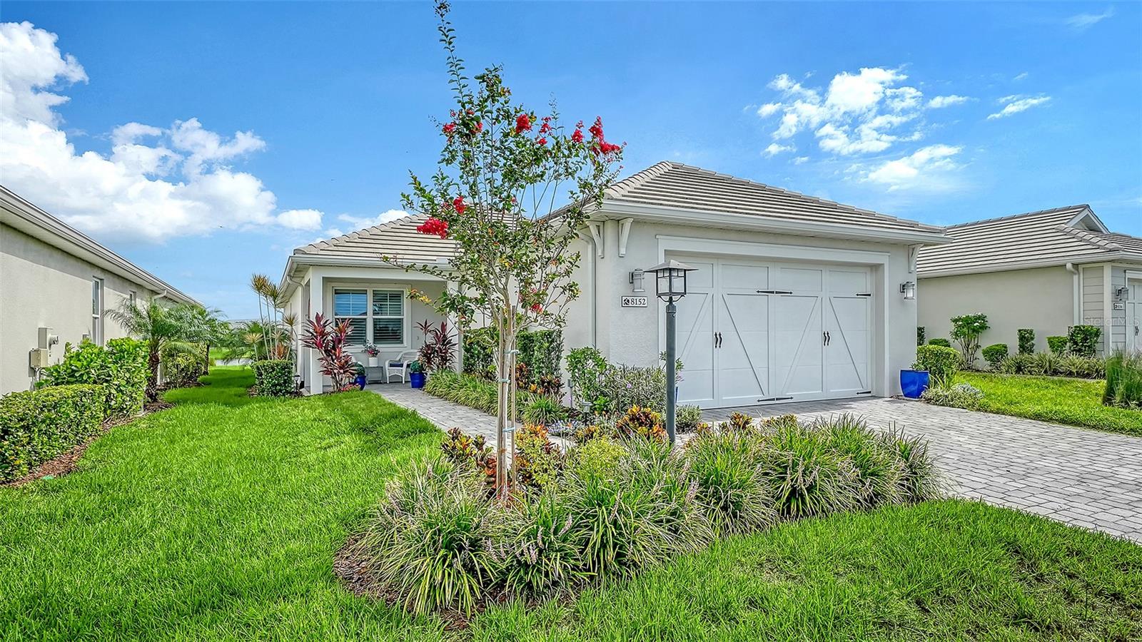 2nd image of 8152 Sternway Rd, Sarasota, FL 34240 | MLS# A4700508