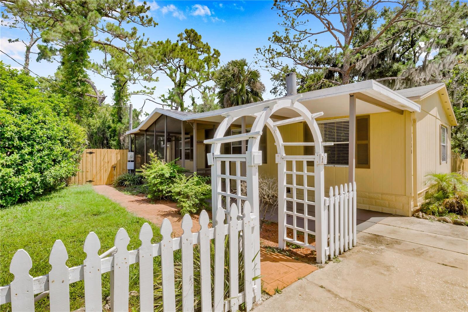 4th image of 120 Niver St, Port Orange, FL 32127 | MLS# O6426562