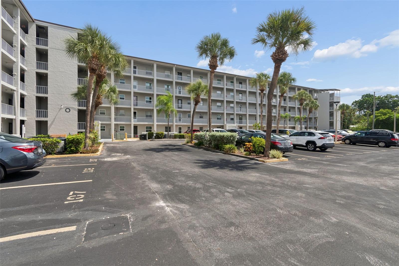 2nd image of 3074 Lake Bayshore Dr #O-120, Bradenton, FL 34205 | MLS# A4700518