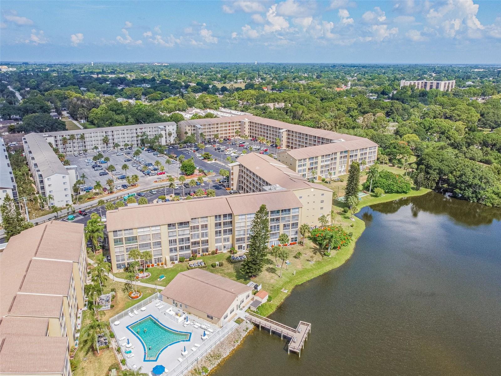 2nd image of 3074 Lake Bayshore Dr, BRADENTON, FL 34205