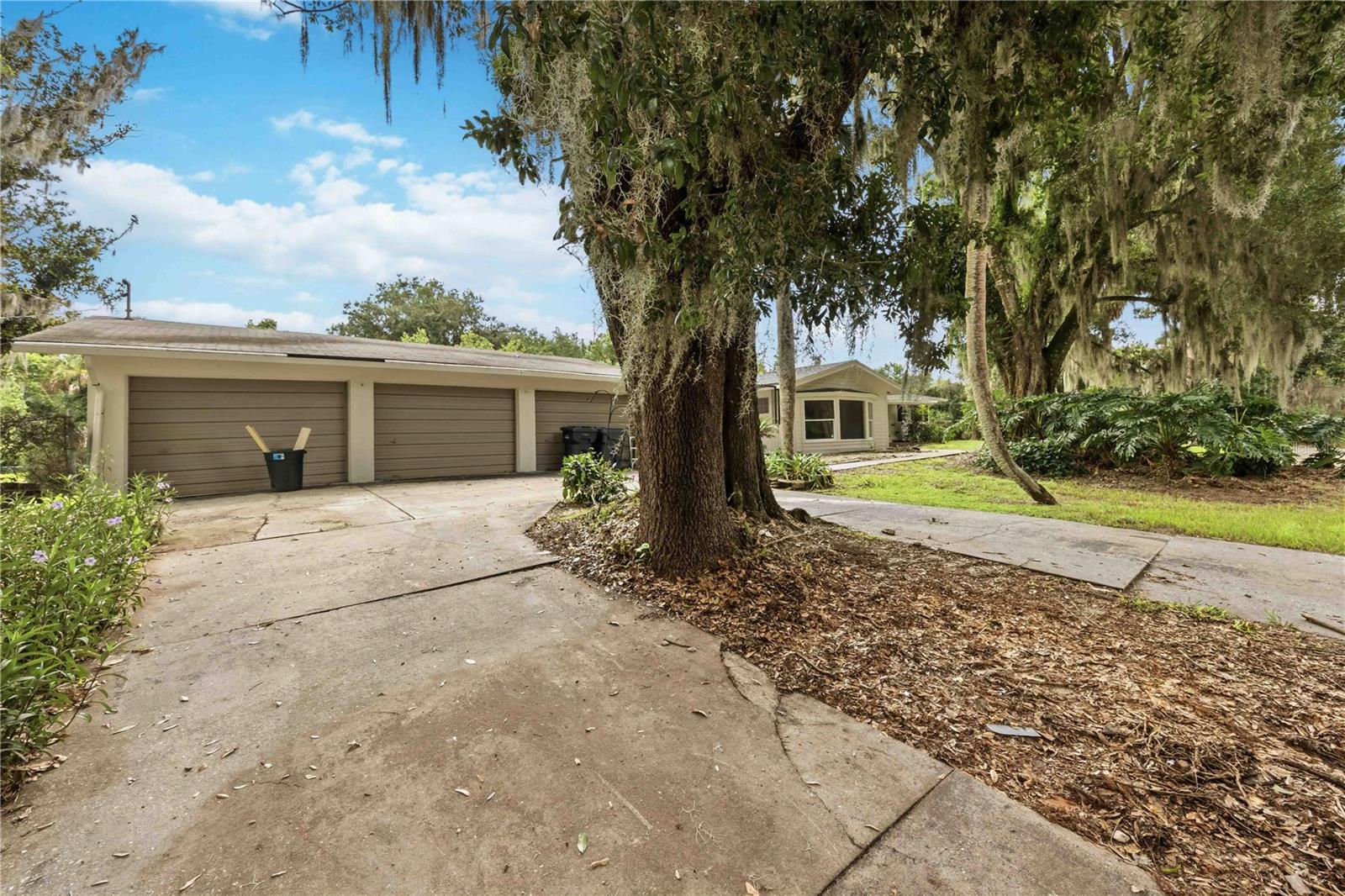 2nd image of 5430 Timberlane Rd, Lake Wales, FL 33898 | MLS# L4963629