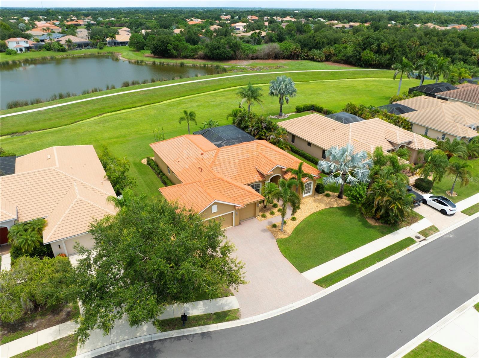 5th image of 12709 Penguin Dr, Bradenton, FL 34212 | MLS# TB8530887