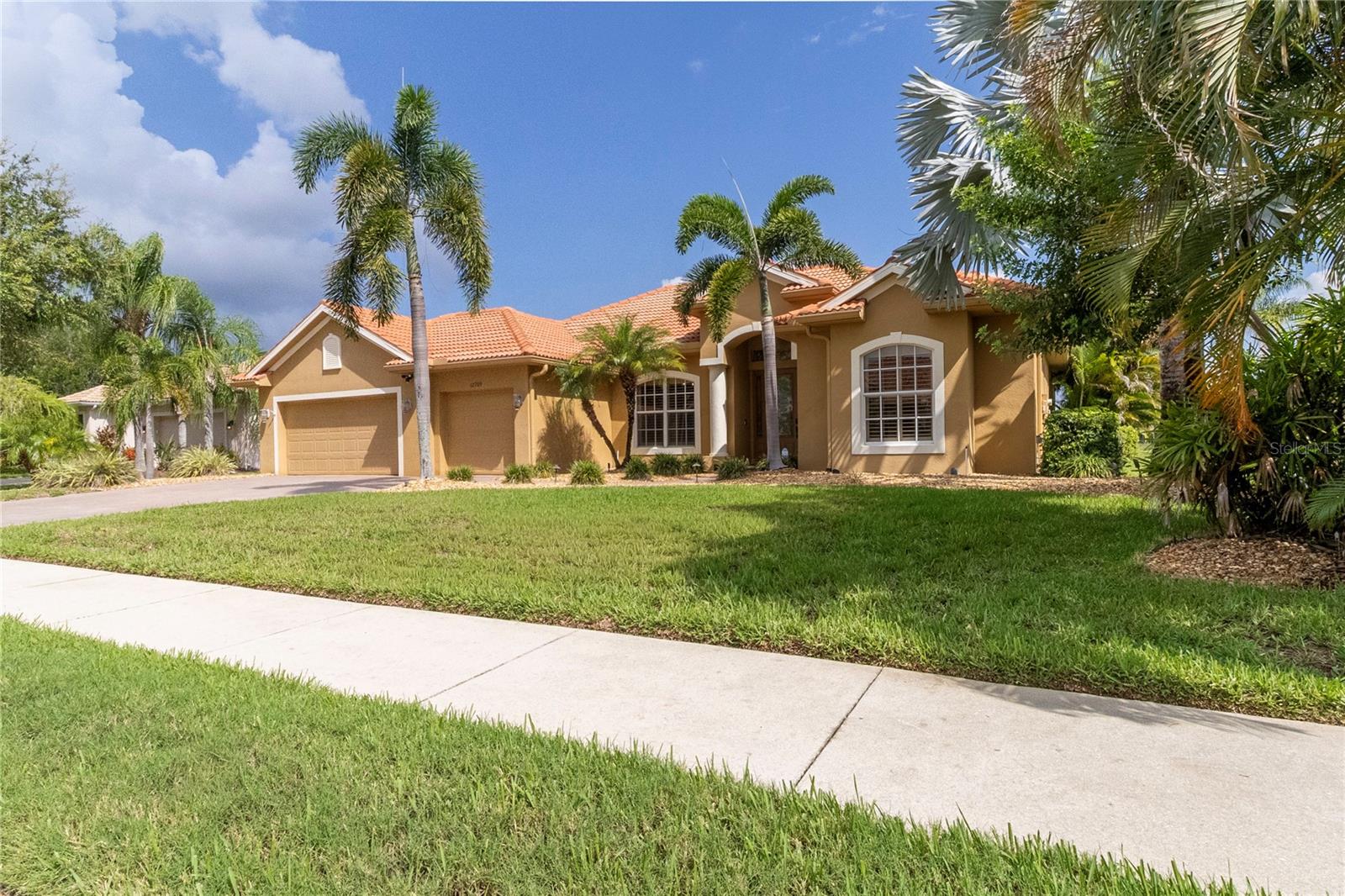 3rd image of 12709 Penguin Dr, Bradenton, FL 34212 | MLS# TB8530887