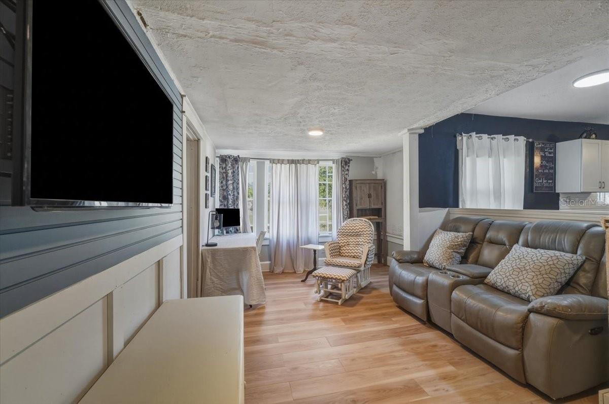 5th image of 650 9Th St Ne, Winter Haven, FL 33881 | MLS# P4939363