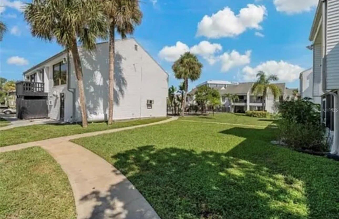 2nd image of 654 Haven Pl #654, Tarpon Springs, FL 34689 | MLS# L4963638