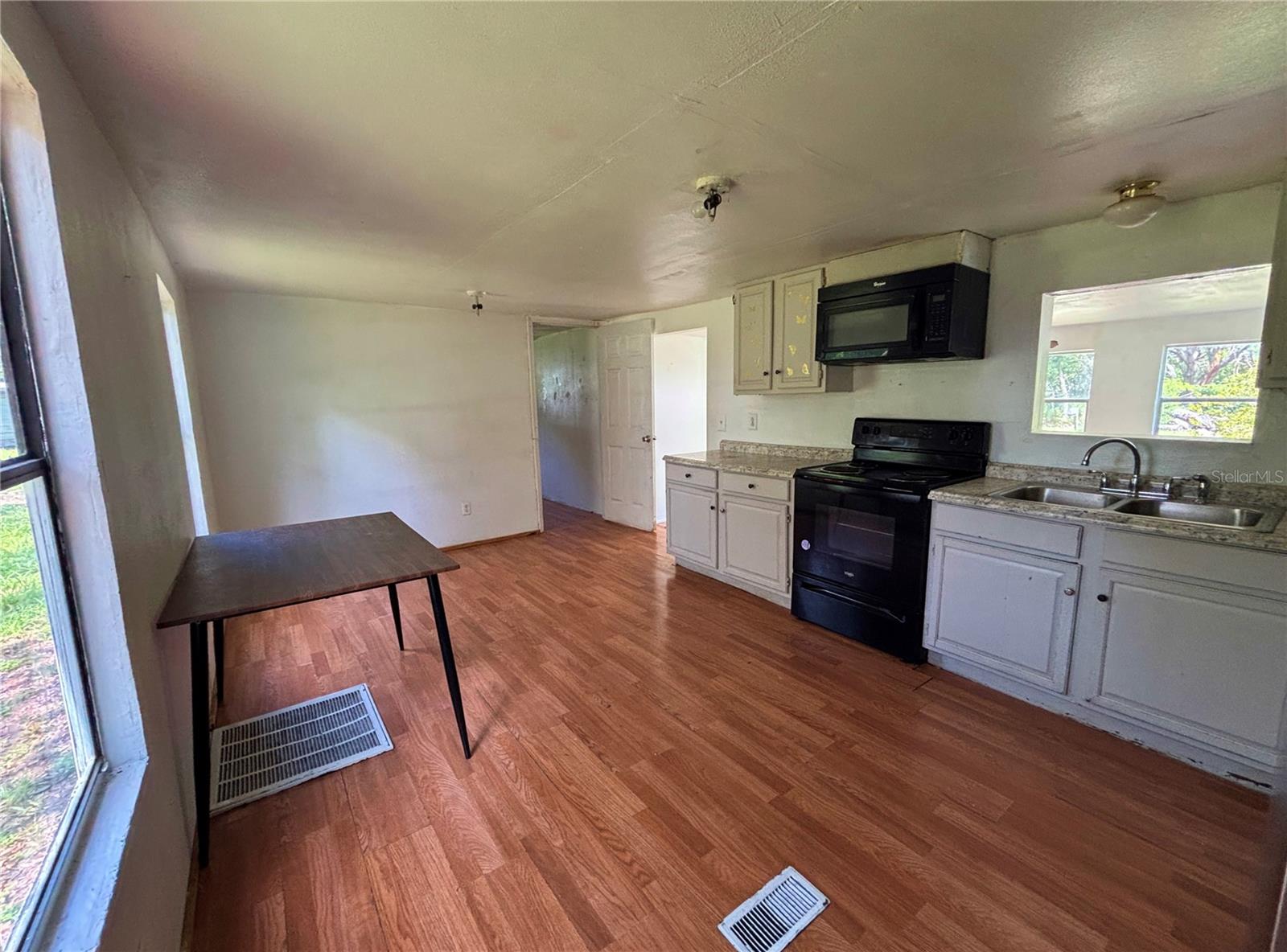 21st image of 18274 Se 22nd Pl, Silver Springs, FL 34488 | MLS# OM728850
