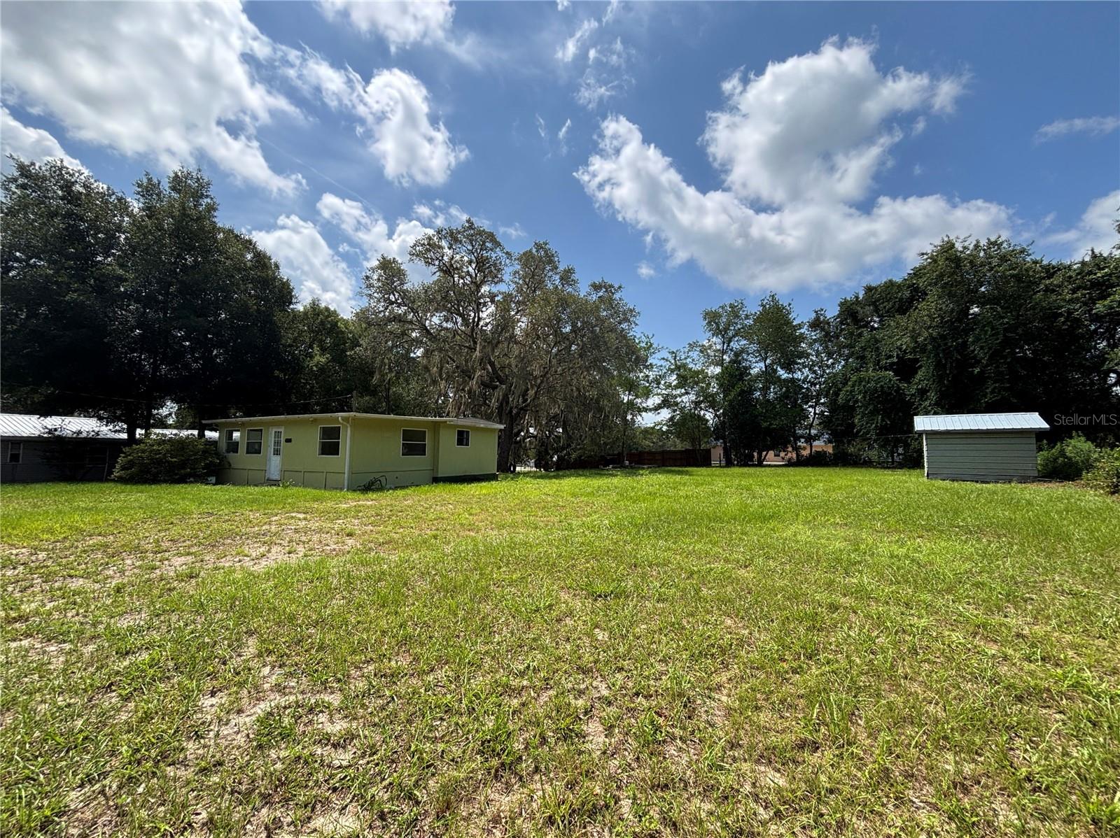 4th image of 18274 Se 22Nd Pl, Silver Springs, FL 34488 | MLS# OM728850