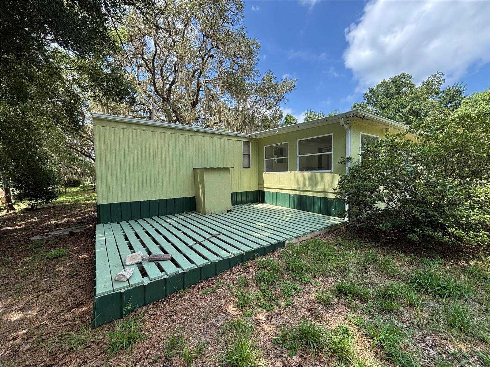 2nd image of 18274 Se 22nd Pl, Silver Springs, FL 34488 | MLS# OM728850