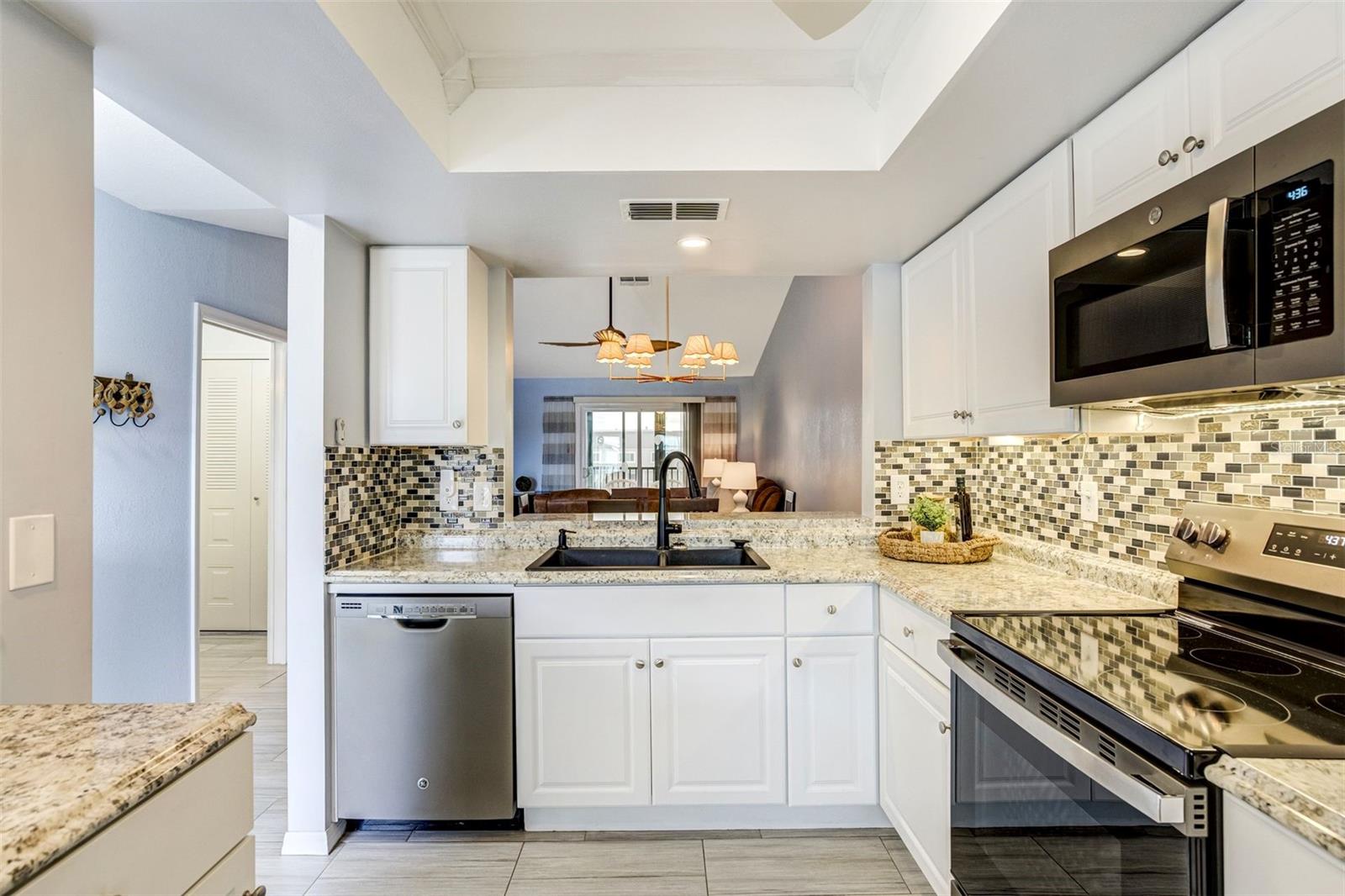 5th image of 460 S Paula Dr #108, Dunedin, FL 34698 | MLS# TB8530971