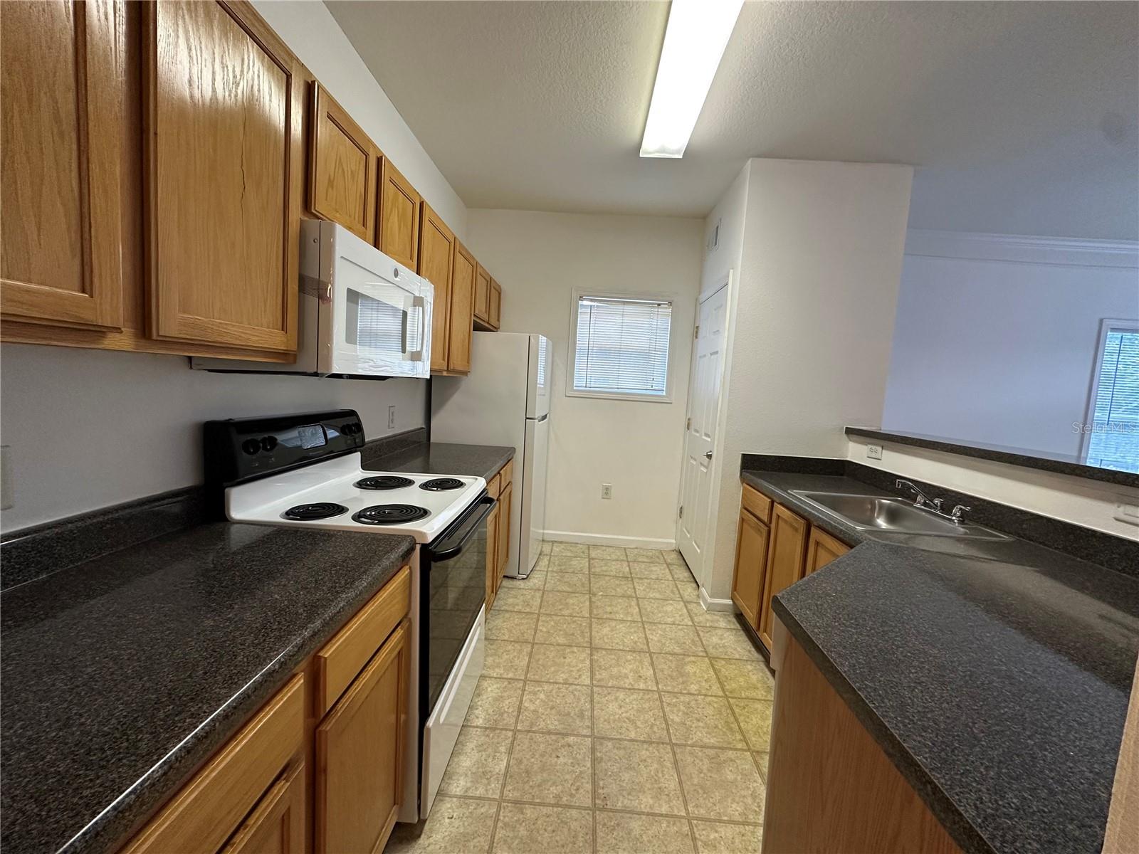 3rd image of 4802 51St St W #622, Bradenton, FL 34210 | MLS# A4700593