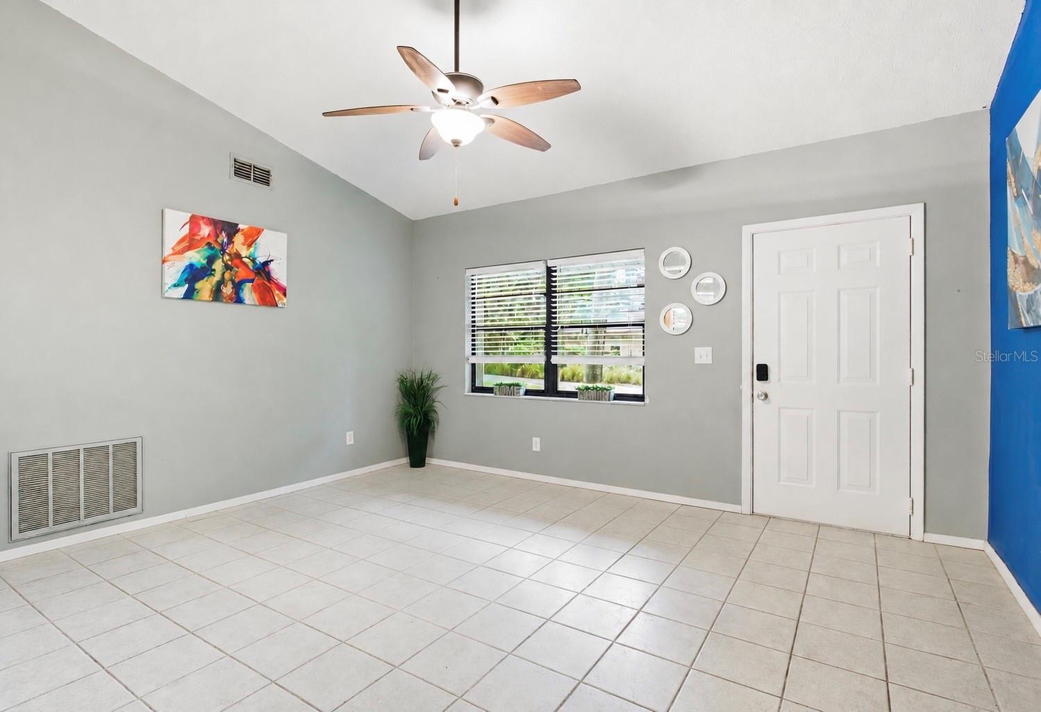 3rd image of 716 Boston St, Tarpon Springs, FL 34689 | MLS# TB8531154