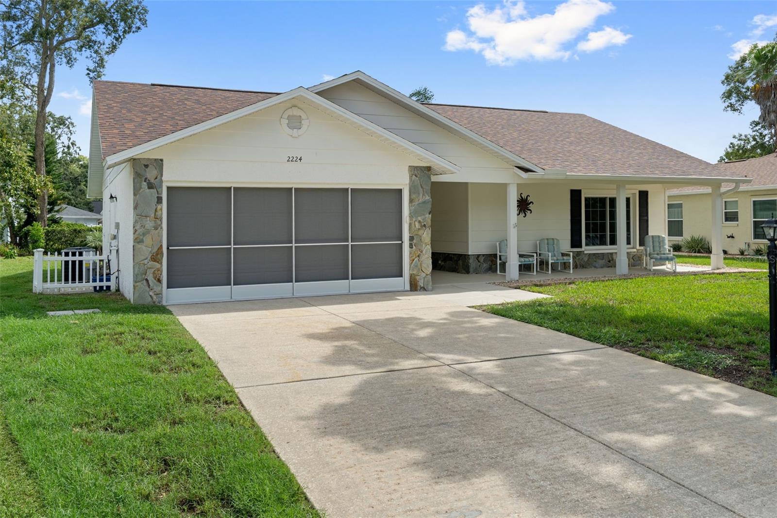 3rd image of 2224 Merion Ct, Spring Hill, FL 34606 | MLS# W7887835
