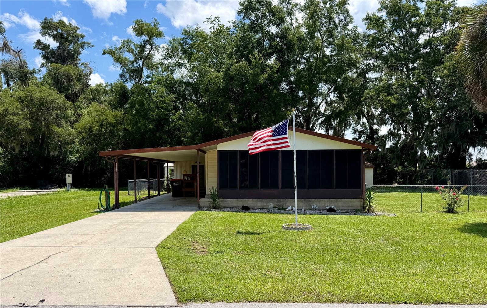 3rd image of 11107 Se 66Th Ter, Belleview, FL 34420 | MLS# OM728892