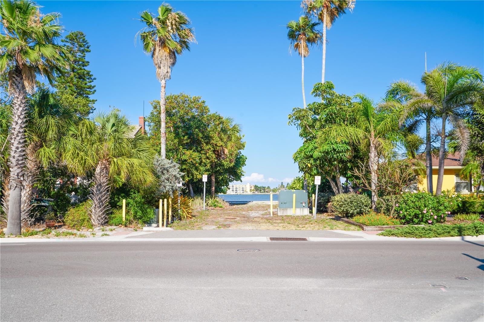 33rd image of 108 14th Ave #2, St Pete Beach, FL 33706 | MLS# TB8531192