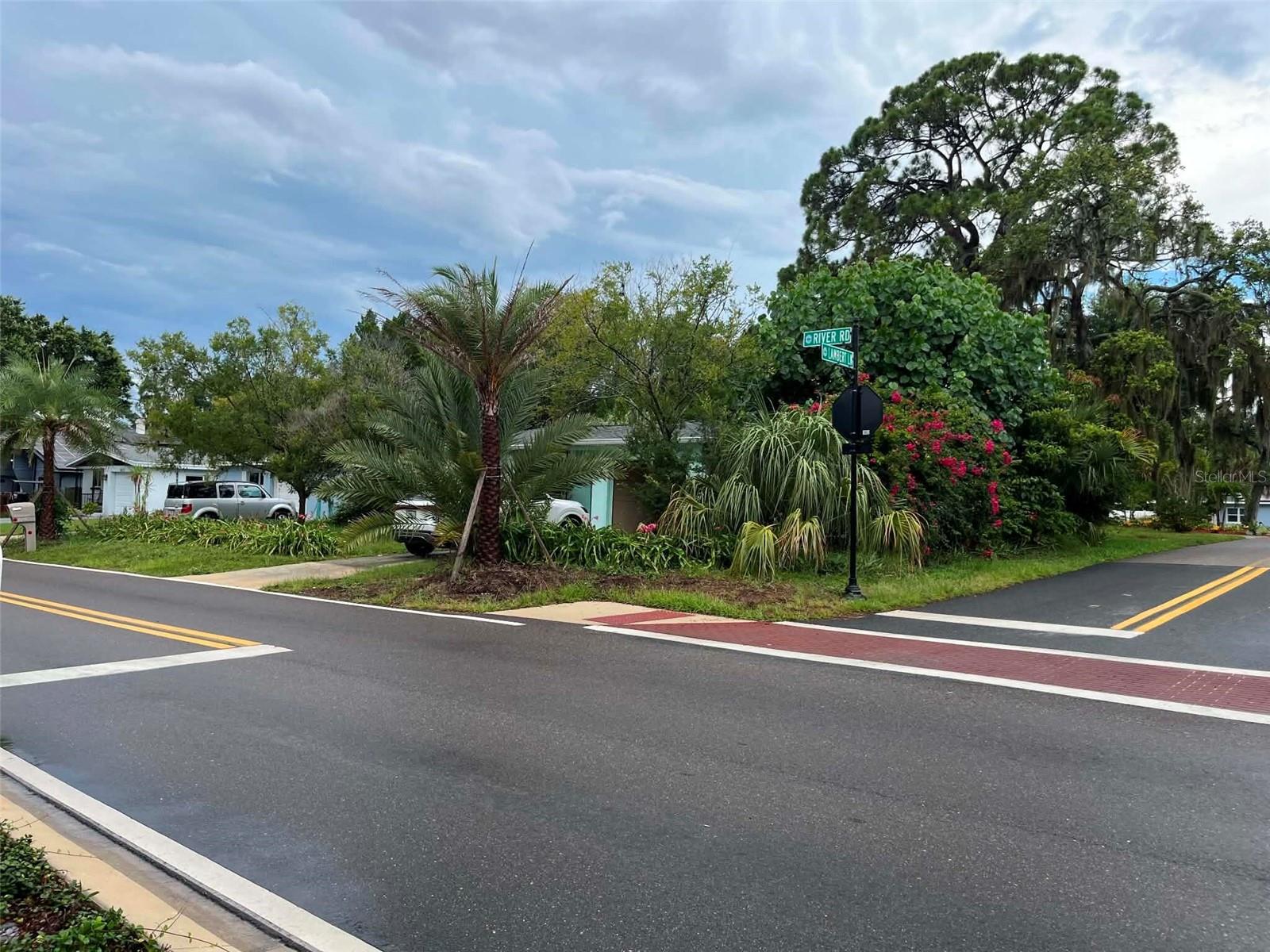 17th image of 6445 River Rd, New Port Richey, FL 34652 | MLS# O6426929