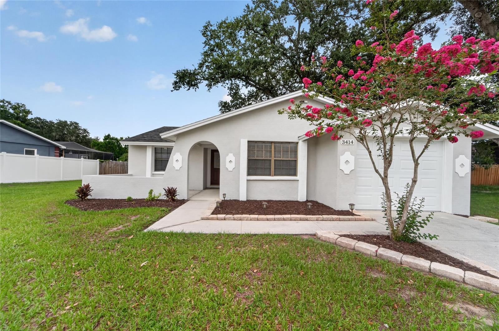 3rd image of 3414 King George Ln, Seffner, FL 33584 | MLS# TB8531271