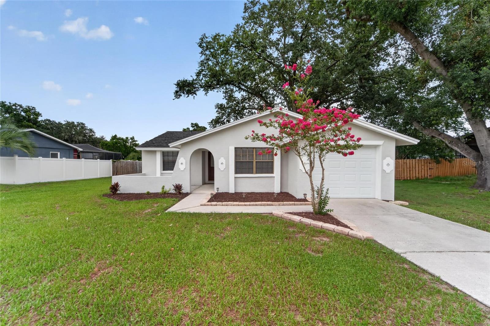 4th image of 3414 King George Ln, Seffner, FL 33584 | MLS# TB8531271