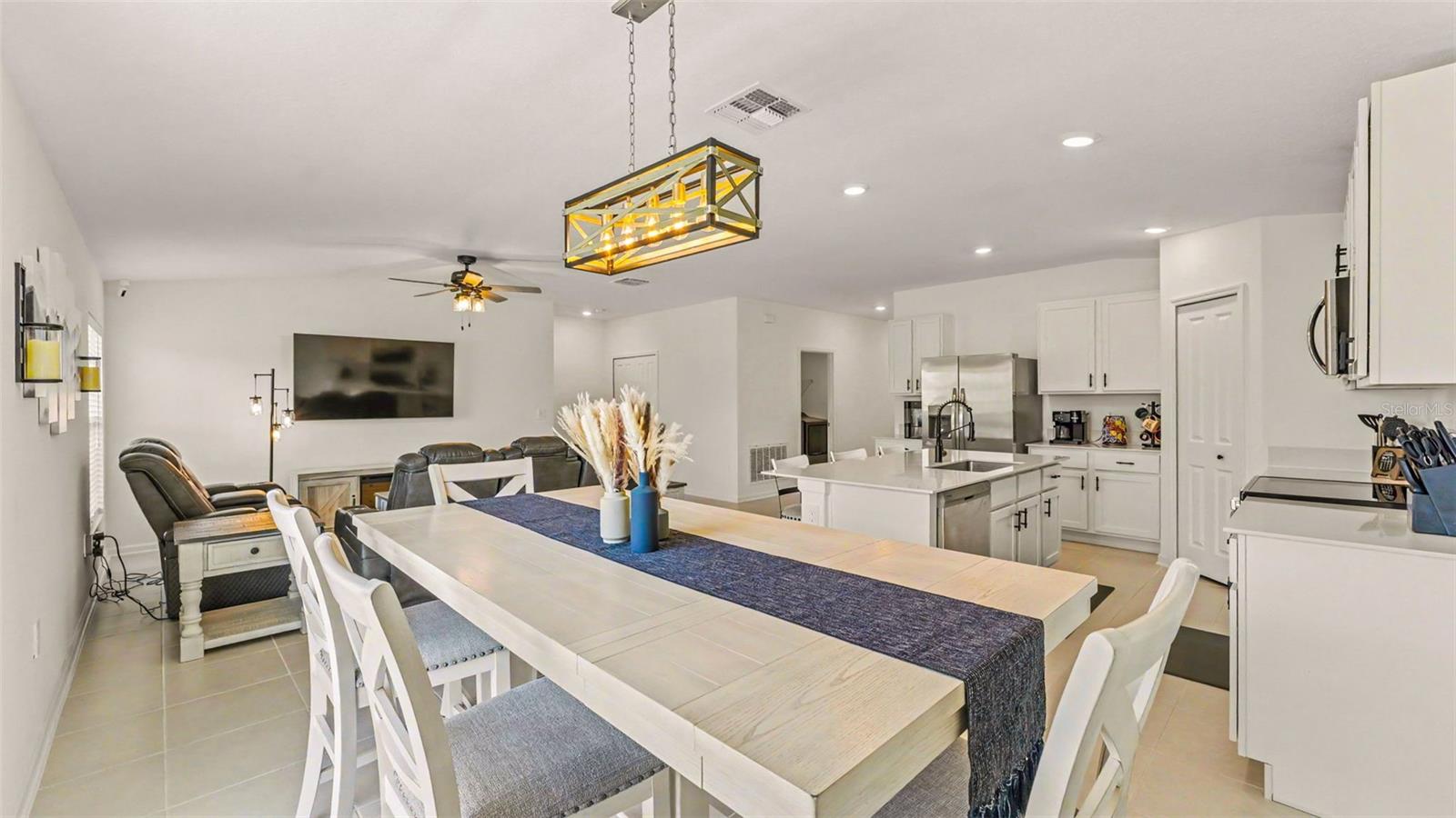 3rd image of 3012 Totem Rd, Eagle Lake, FL 33839 | MLS# L4963667