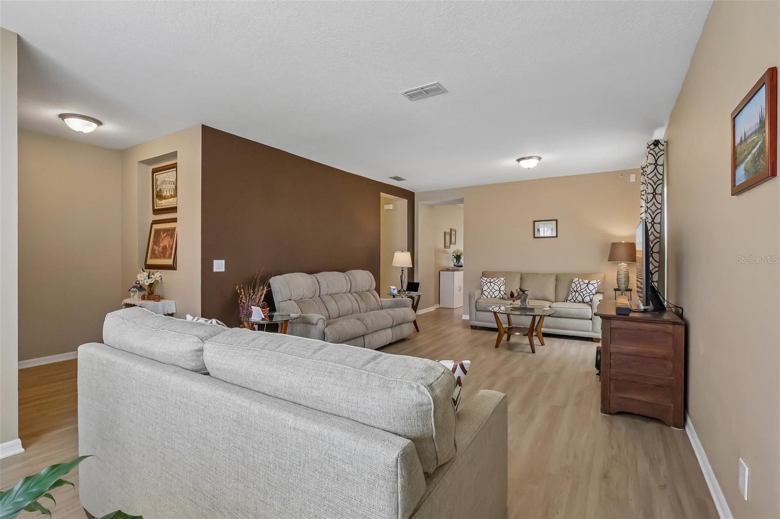 4th image of 34046 Alameda Dr, Sorrento, FL 32776 | MLS# G5115374