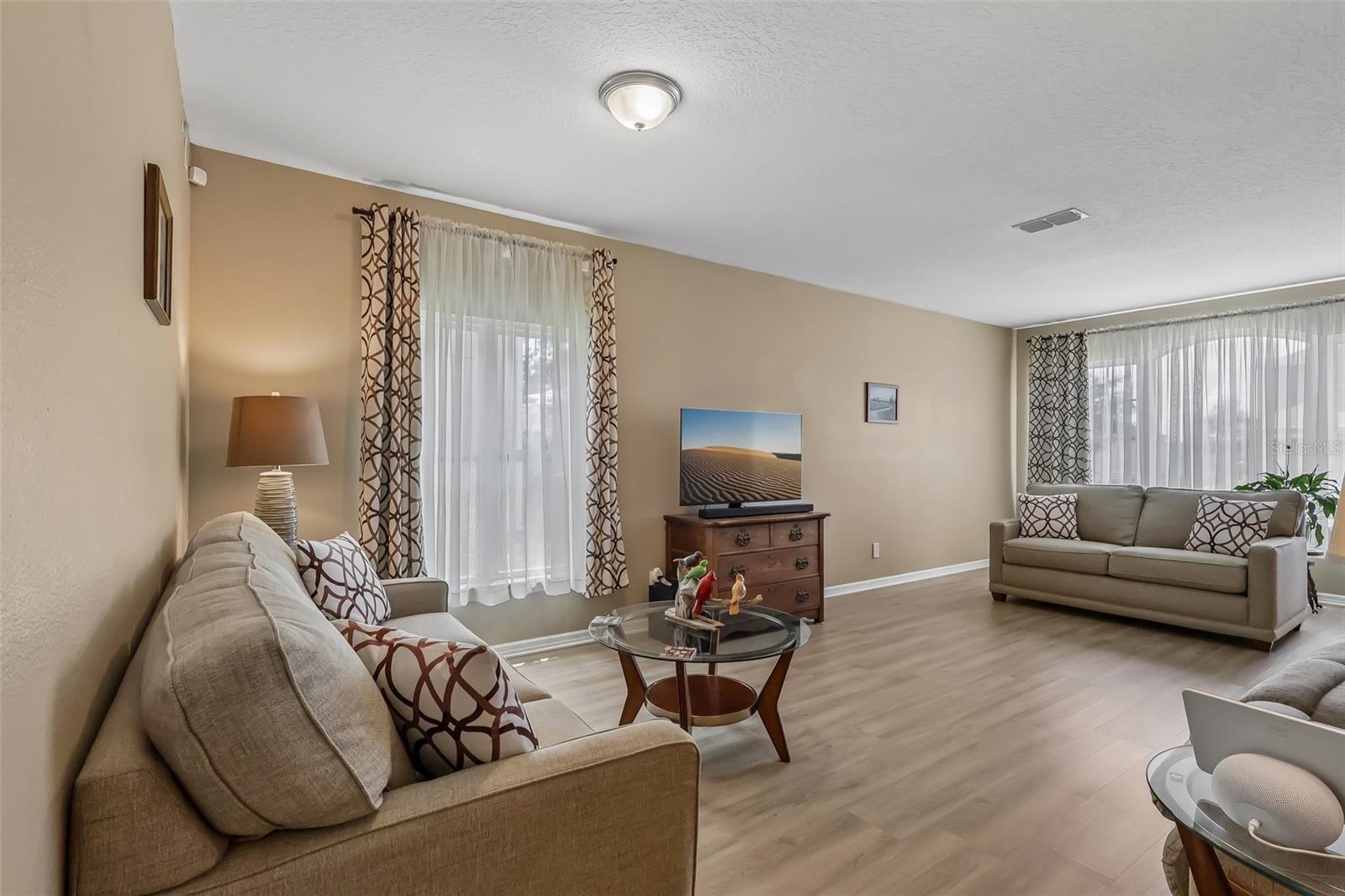 5th image of 34046 Alameda Dr, Sorrento, FL 32776 | MLS# G5115374