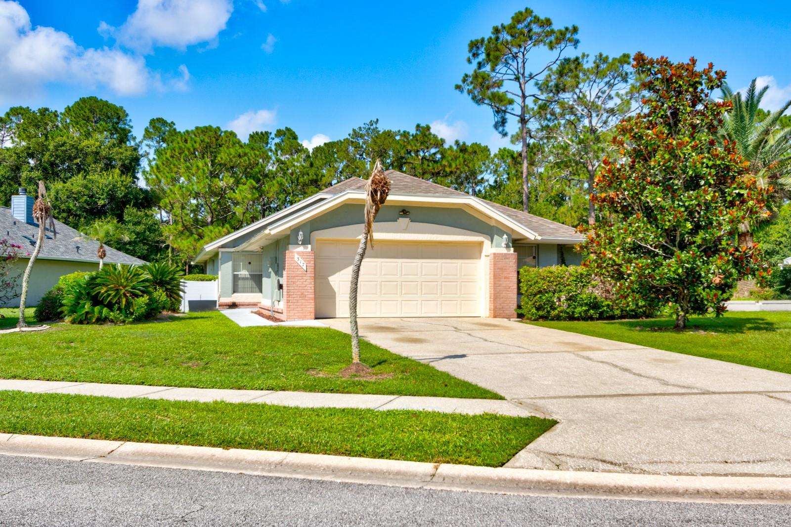2nd image of 317 Glenbriar Cir, Daytona Beach, FL 32114 | MLS# FC320119