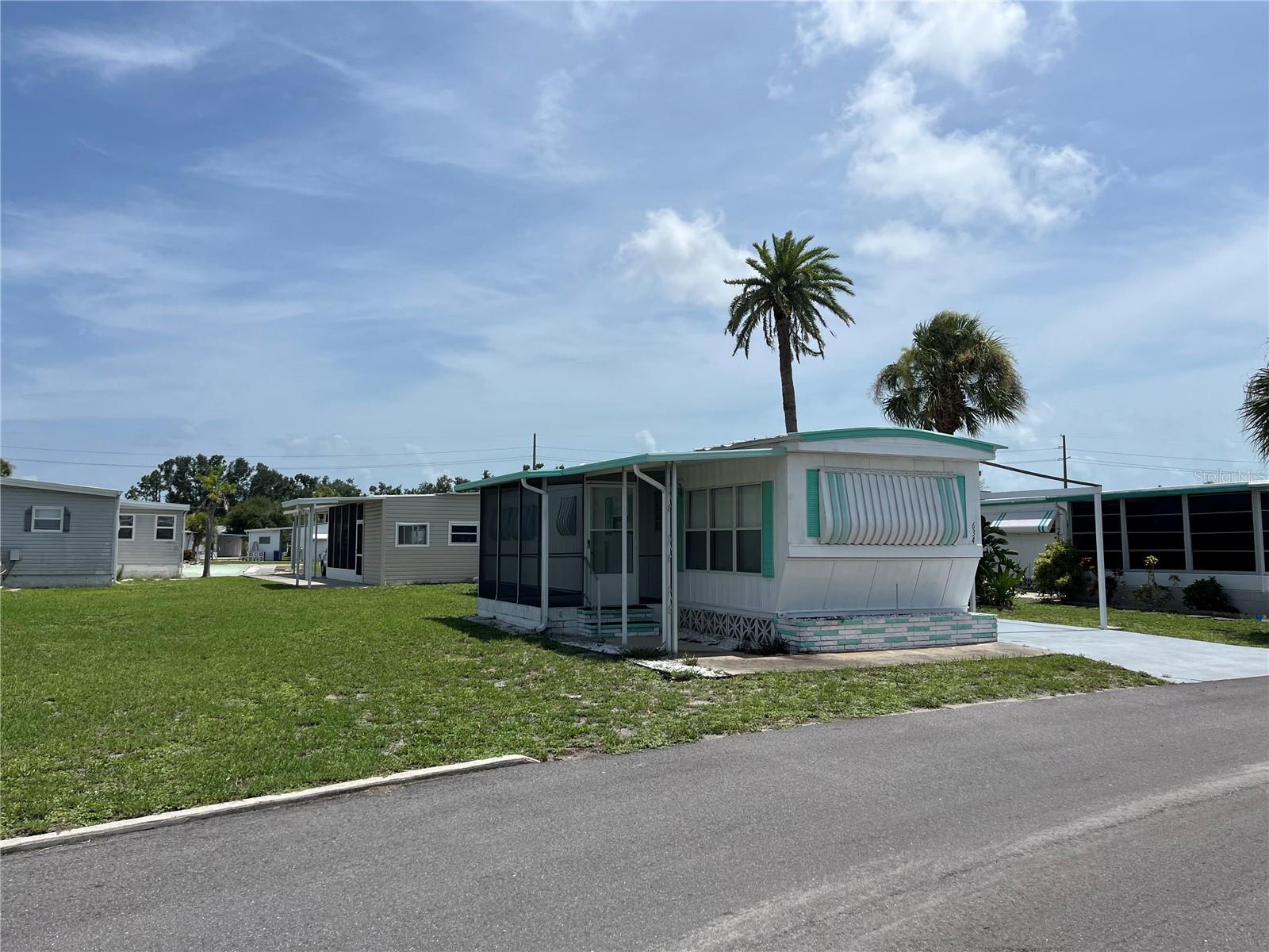 2nd image of 634 Como Dr, Venice, FL 34285 | MLS# N6145102