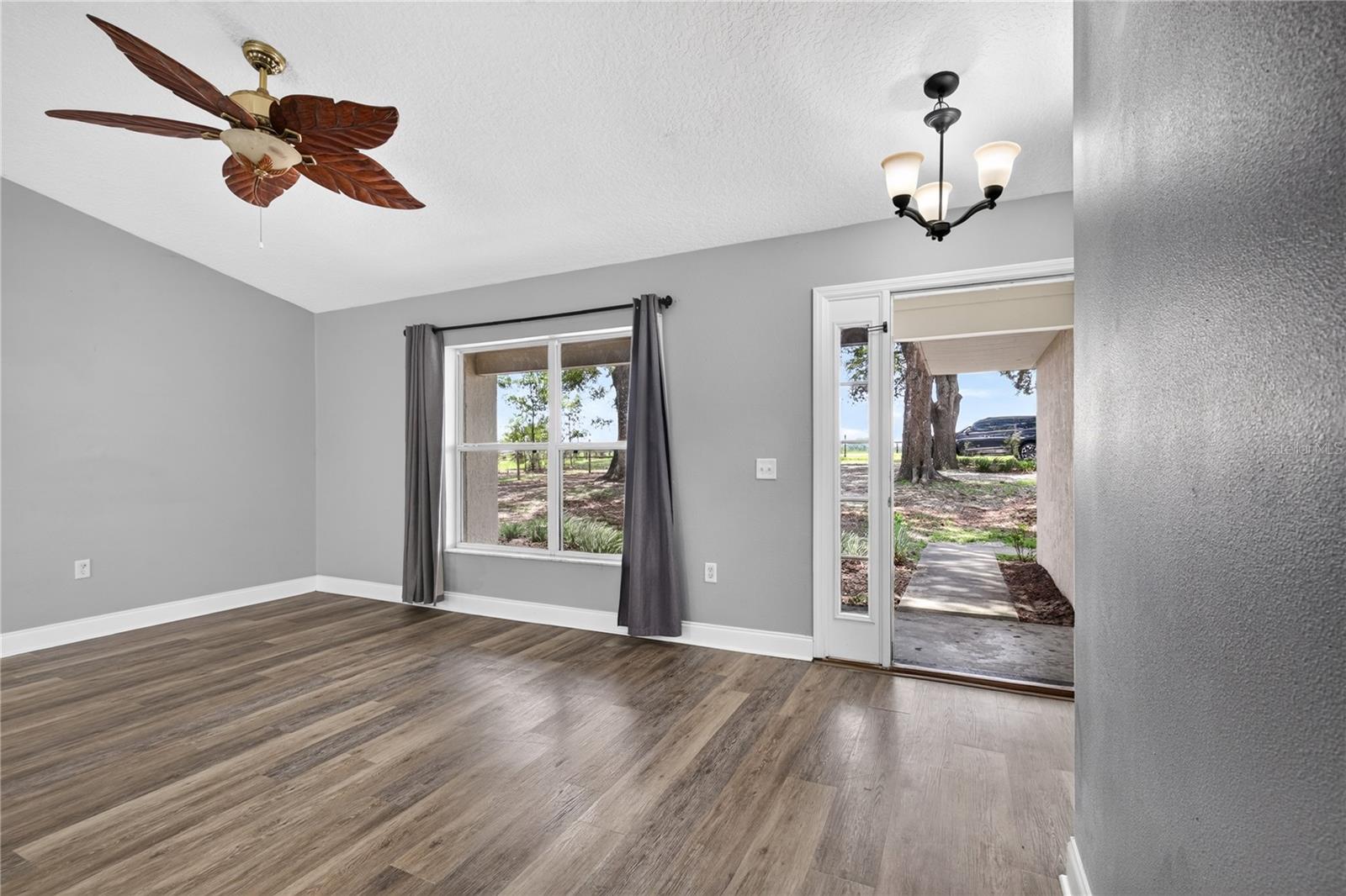 4th image of 24307 Adair Avenue, Sorrento, FL 32776 | MLS# G5115385