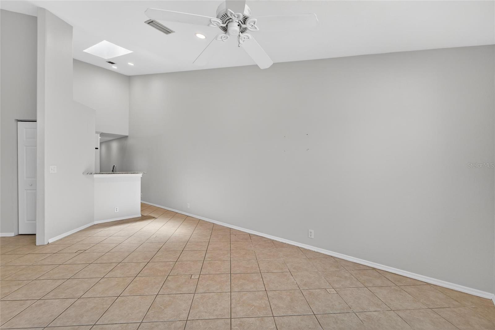 4th image of 658 Green Valley Rd #B3, Palm Harbor, FL 34683 | MLS# TB8531453