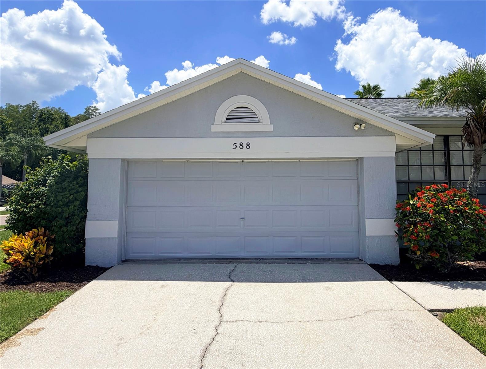 2nd image of 588 Hollowtree Pl, Tarpon Springs, FL 34688 | MLS# W7887858