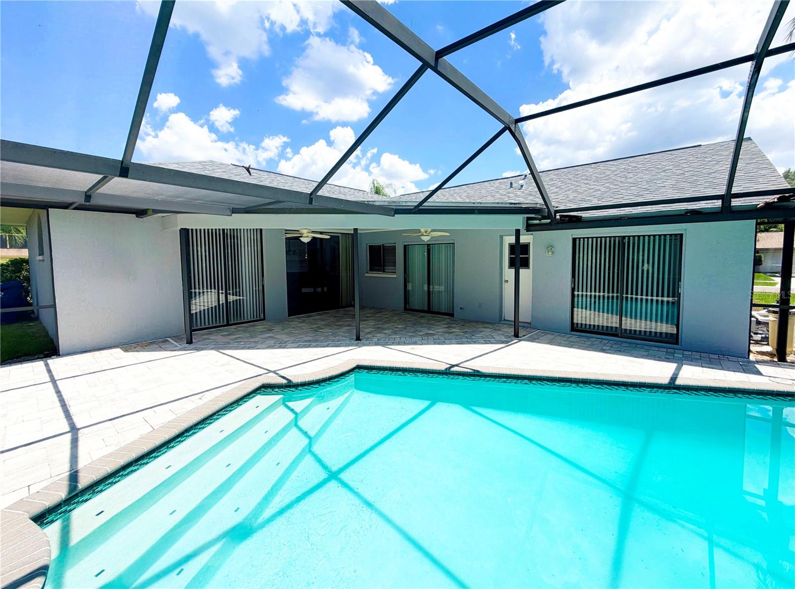 4th image of 588 Hollowtree Pl, Tarpon Springs, FL 34688 | MLS# W7887858