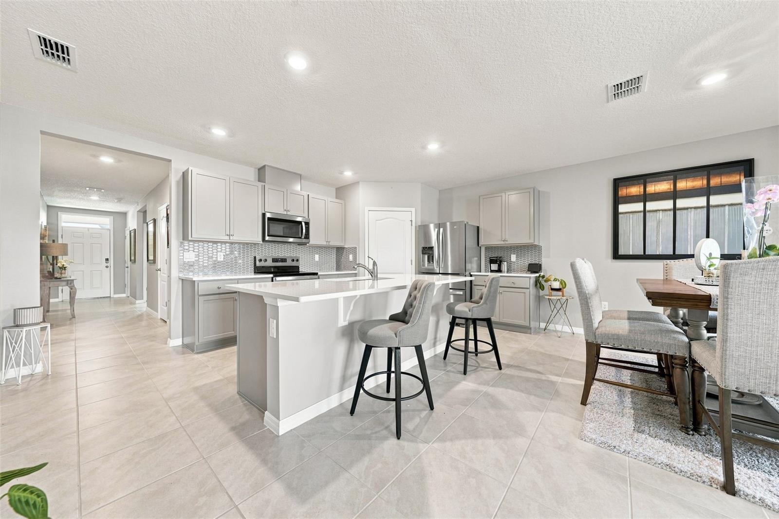 5th image of 33464 Copper Hill Wy, Sorrento, FL 32776 | MLS# O6427134