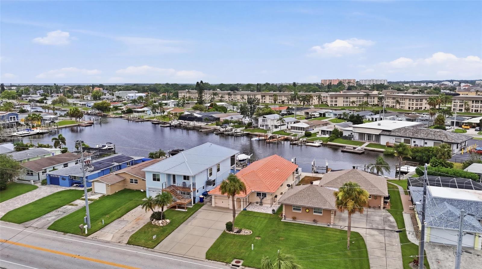 4th image of 4549 Topsail Trl, New Port Richey, FL 34652 | MLS# TB8531504