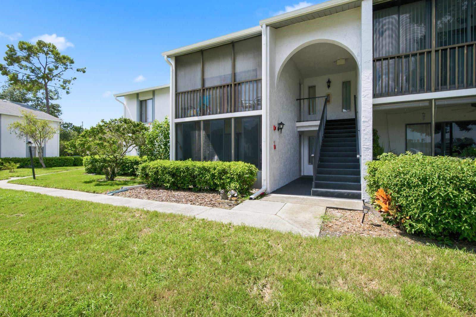 2nd image of 1179 Pine Ridge Cir W, TARPON SPRINGS, FL 34688