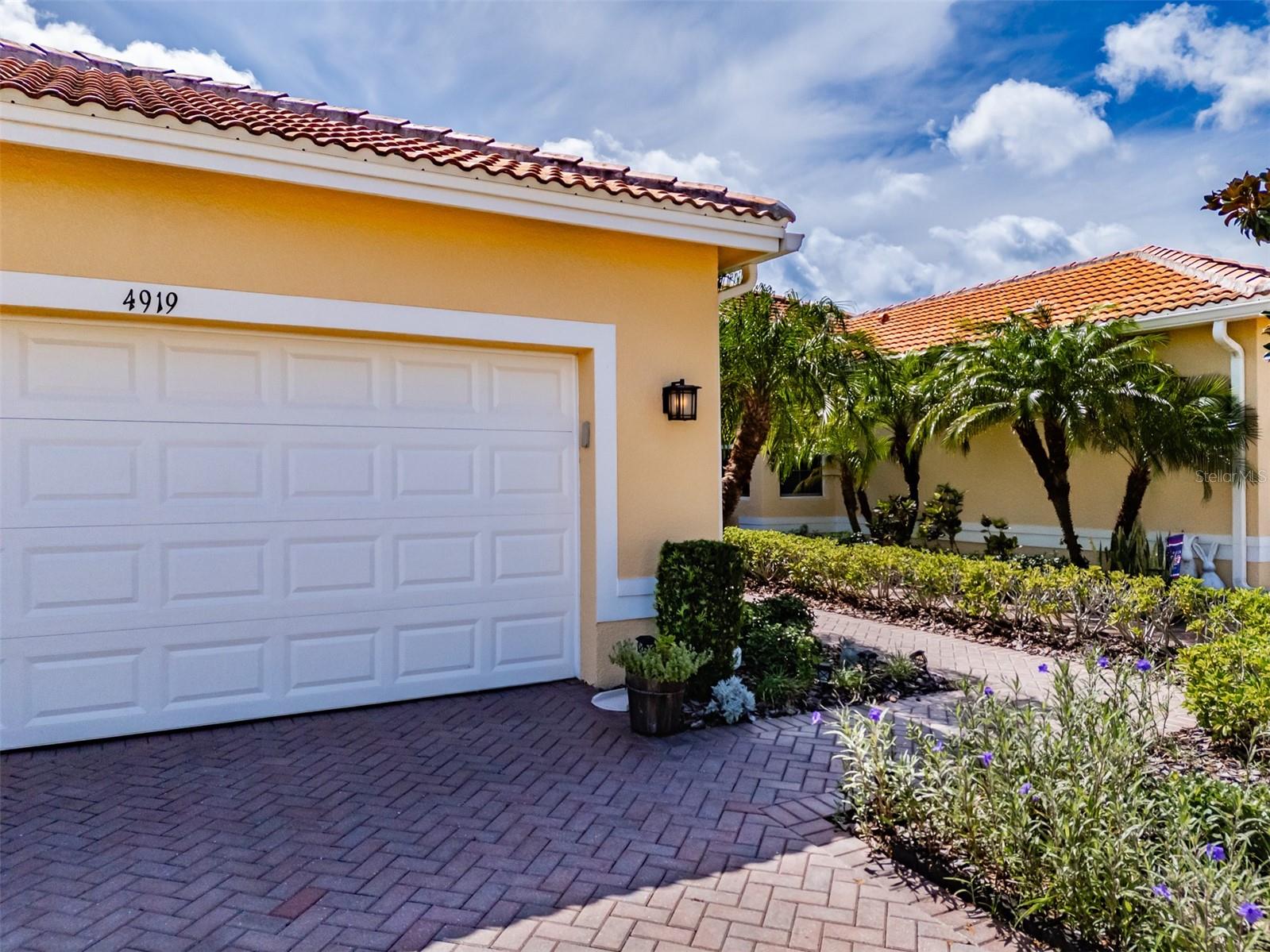 4th image of 4919 Marble Springs Cir, Wimauma, FL 33598 | MLS# TB8531577