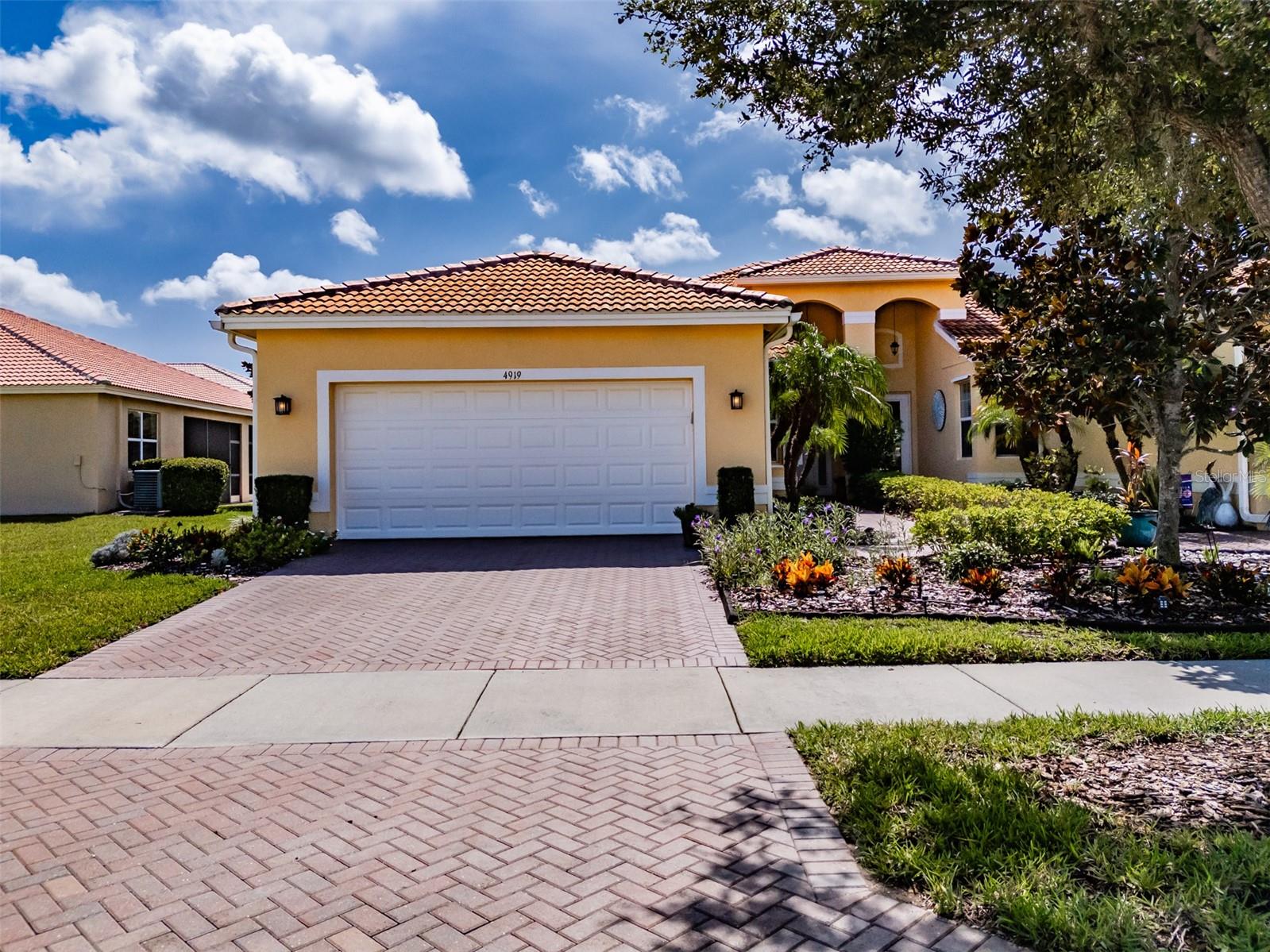 3rd image of 4919 Marble Springs Cir, Wimauma, FL 33598 | MLS# TB8531577