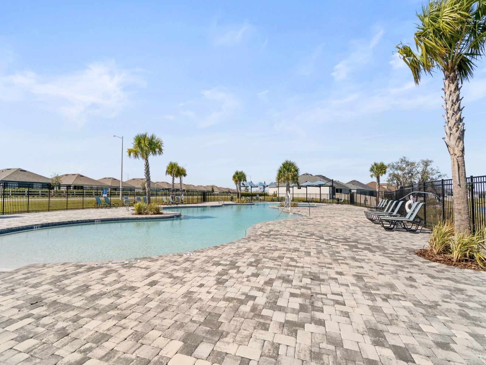 4th image of 3968 Giorgio Dr, Winter Haven, FL 33884 | MLS# TB8531580