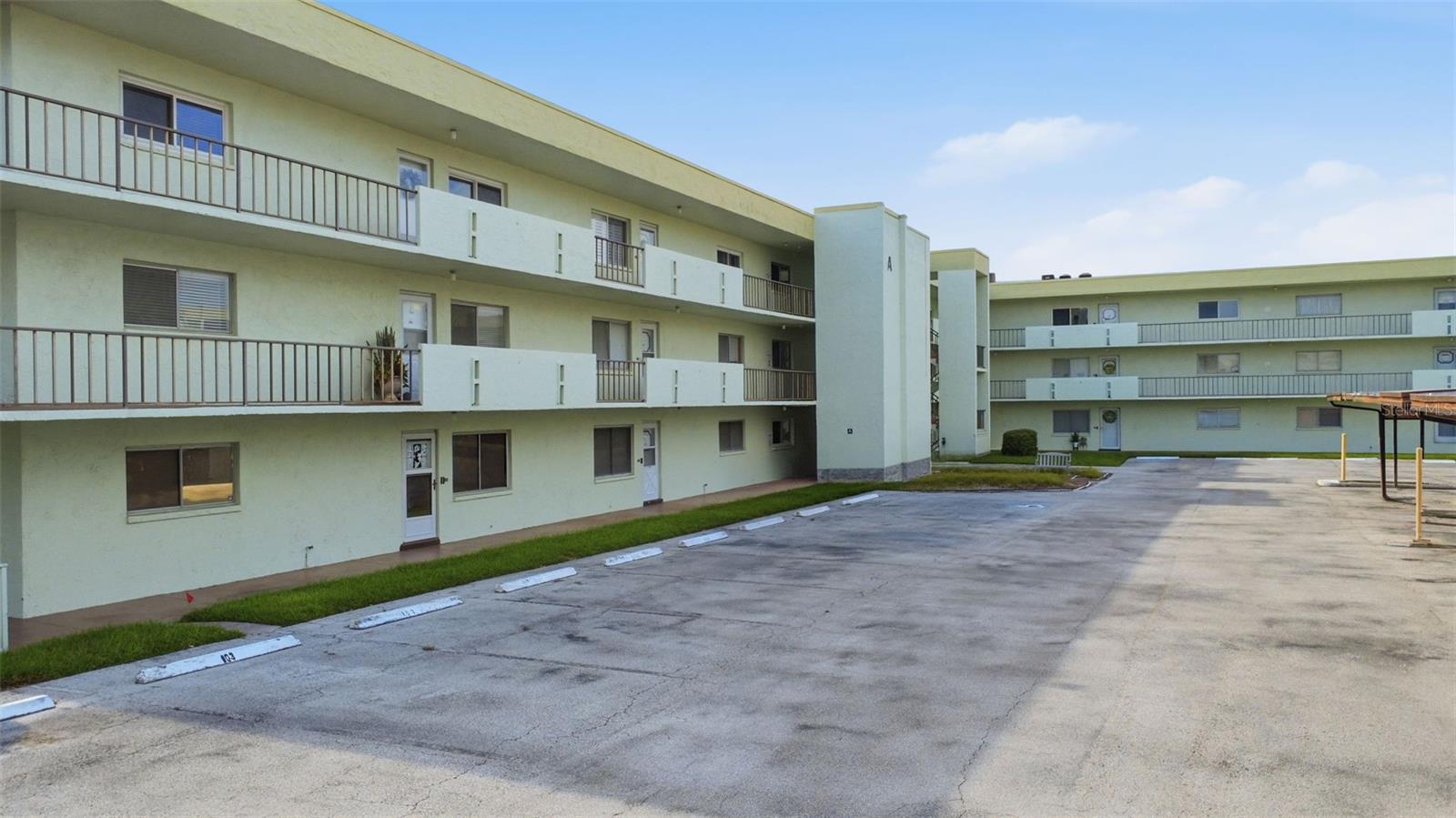 2nd image of 1130 N Lake Parker Ave #A205, Lakeland, FL 33805 | MLS# O6427206