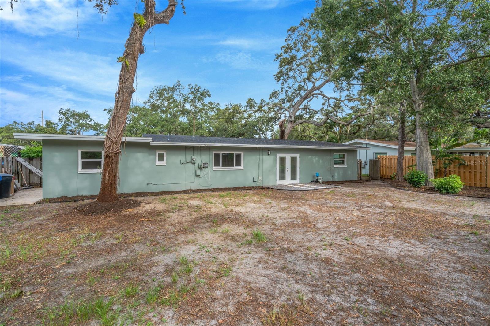 33rd image of 19 Ventura Dr, Dunedin, FL 34698 | MLS# TB8531611