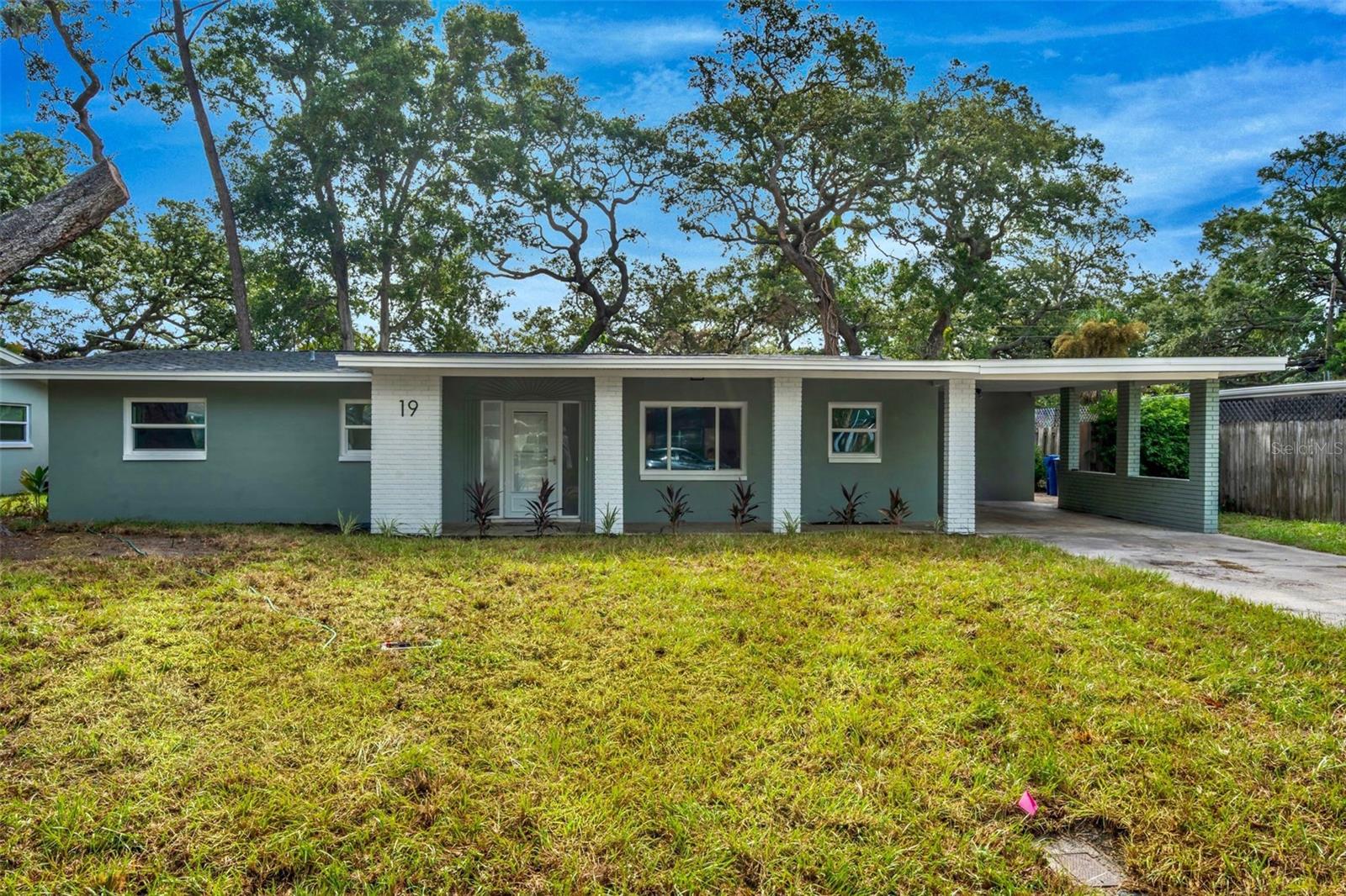 1st image of 19 Ventura Dr, Dunedin, FL 34698 | MLS# TB8531611