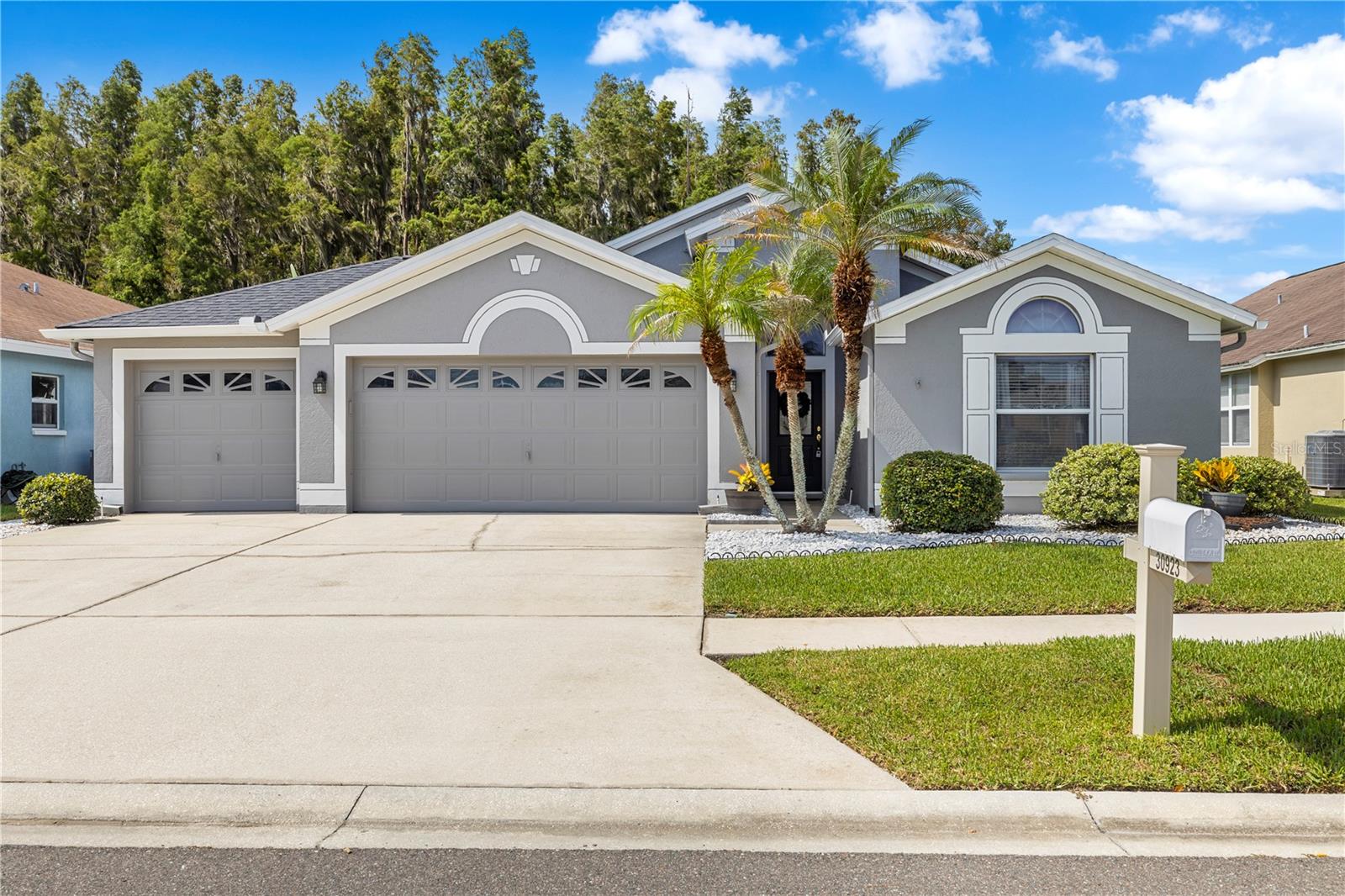 3rd image of 30923 Iverson Dr, Wesley Chapel, FL 33543 | MLS# TB8531620