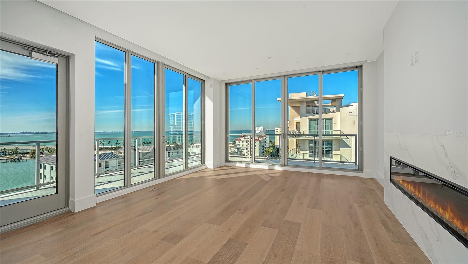 3rd image of 253 Golden Gate Pt #902, Sarasota, FL 34236 | MLS# A4700737