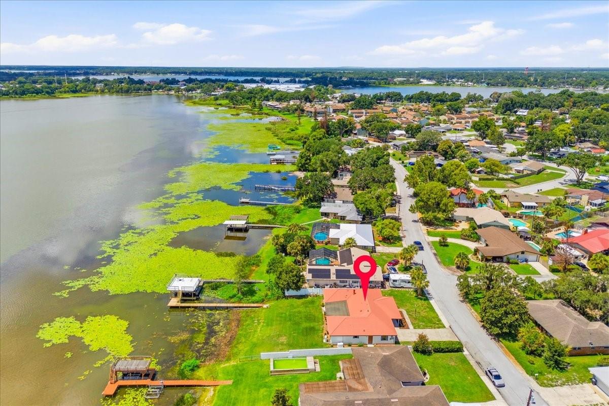 4th image of 2004 Leisure Dr, Winter Haven, FL 33881 | MLS# W7887886