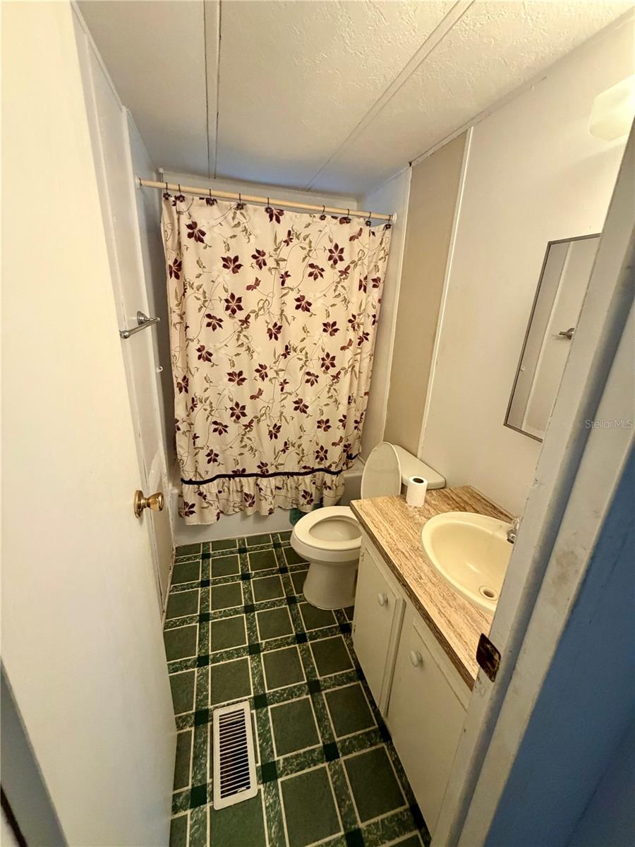 12th image of 820 Water Oaks Dr, Winter Haven, FL 33880 | MLS# P4939386